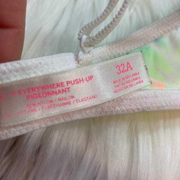 Victoria’s Secret Brightly Colored Wear Everywhere - Picture 9 of 9
